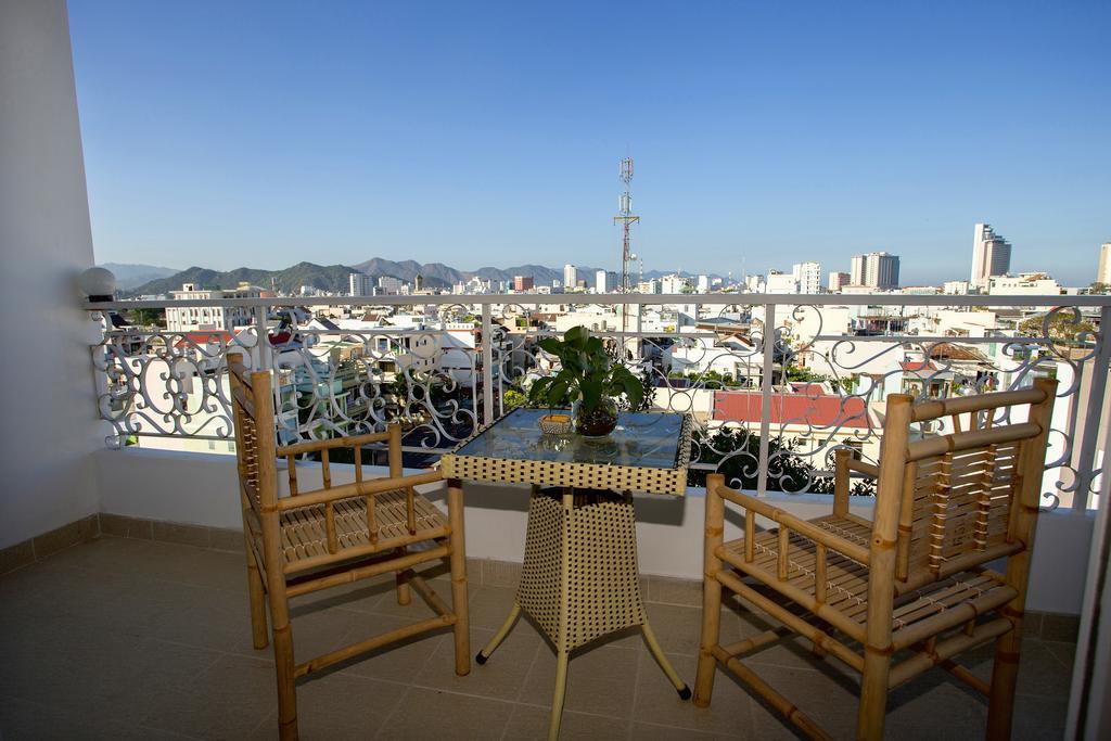 Rex Hotel & Apartment Nha Trang Quarto foto